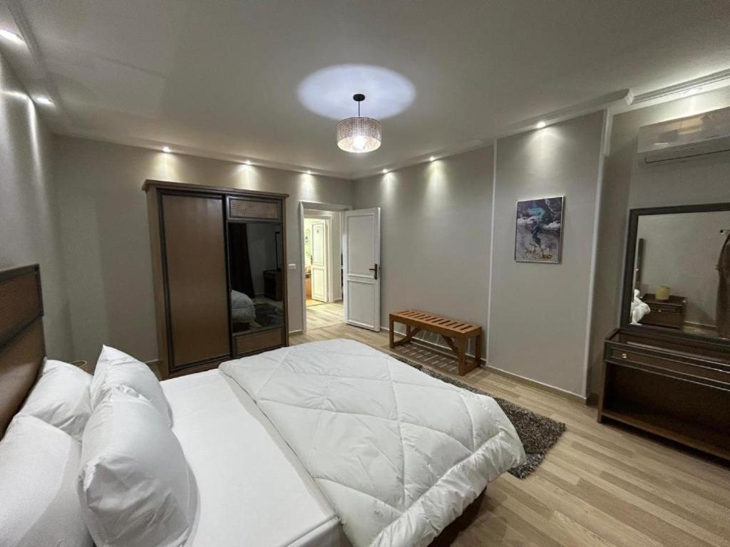 Skyline Luxury Suites 5 Mins From Cairo Airport Dış mekan fotoğraf